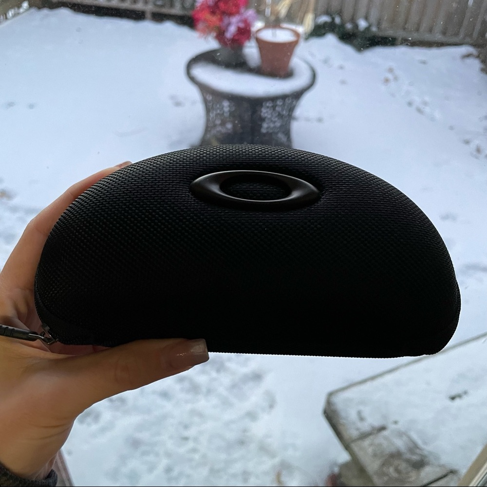 Black Sunglasses Case